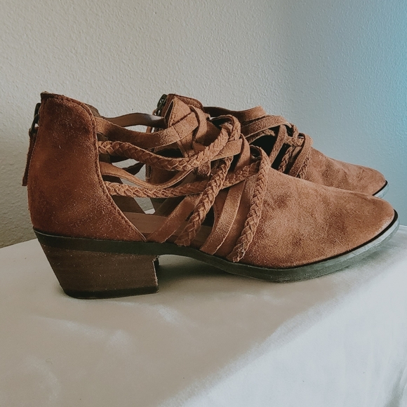 Caslon booties 8 and 7 new no box - Picture 3 of 4